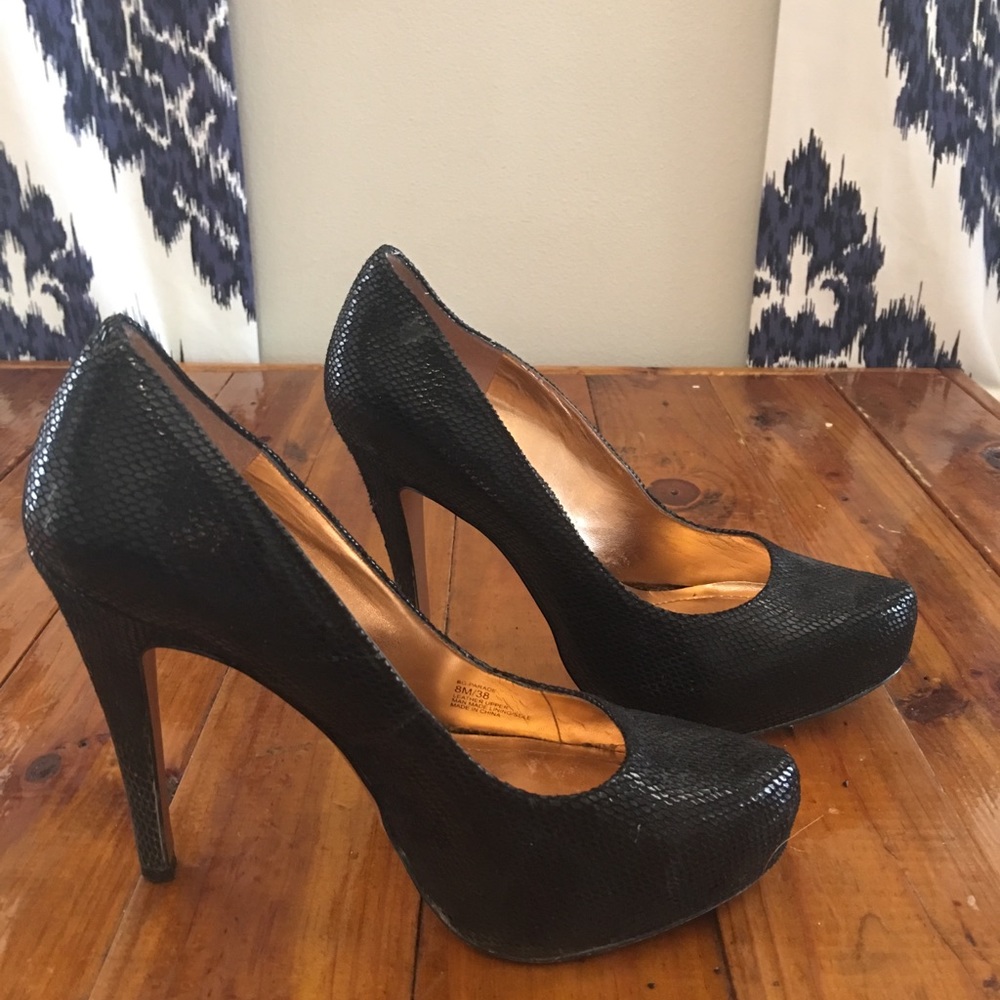 BCBG Black Snakeskin Pumps Size 8